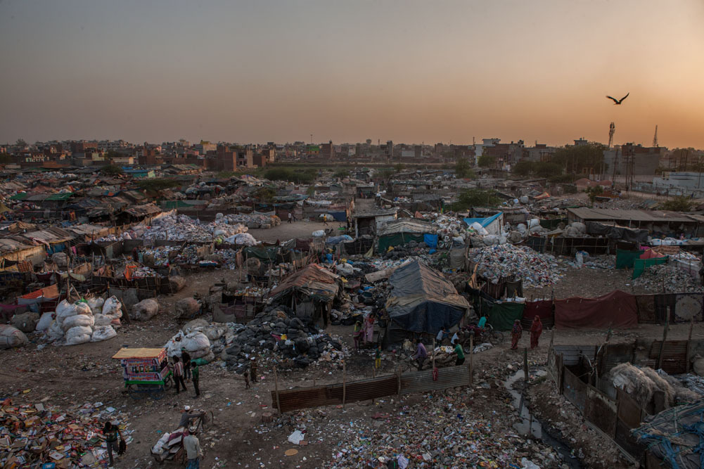 GARBAGE DUMPS “Chintan Environmental Research and Action Group” India